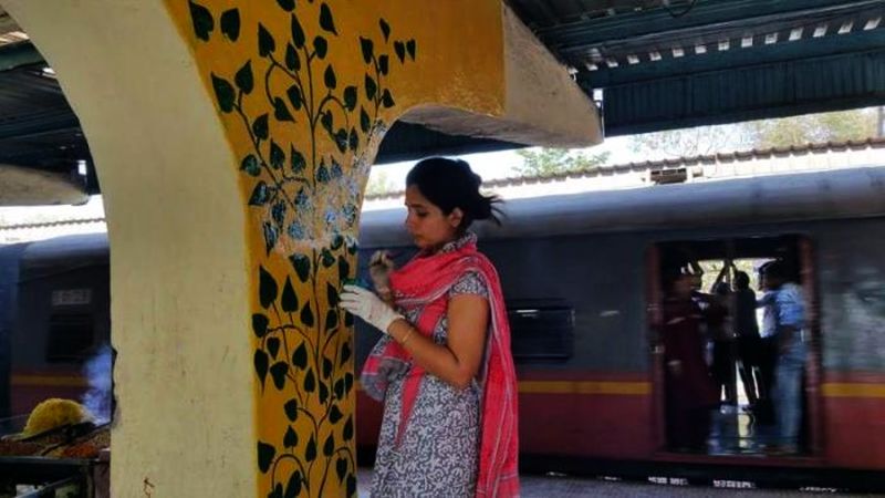 mumbai railway station art-7