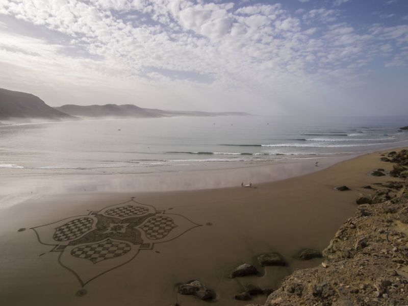 Arabic-inspired-beach-art
