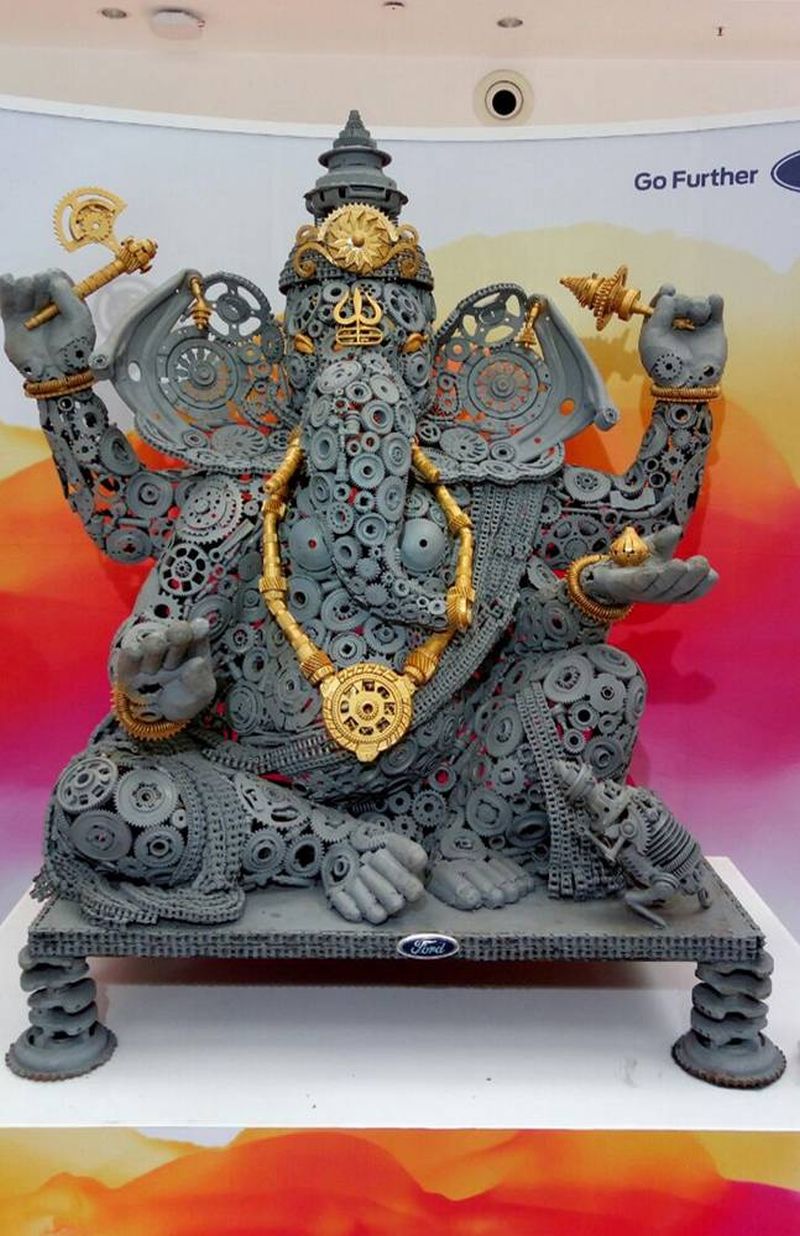 Ford Ganesha Idol