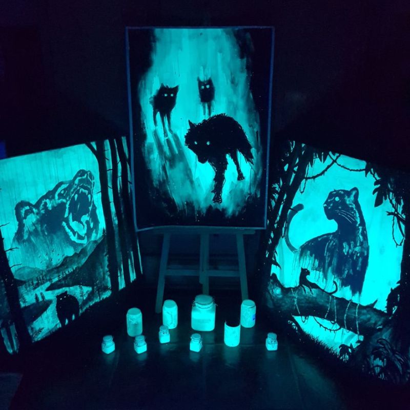 Glow-in-the-dark-paintings by Samuel Romero