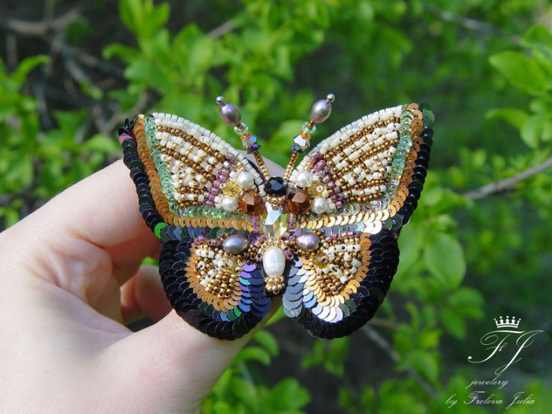 Even insect-haters will fall for beaded insect jewellery by Julia Frolova