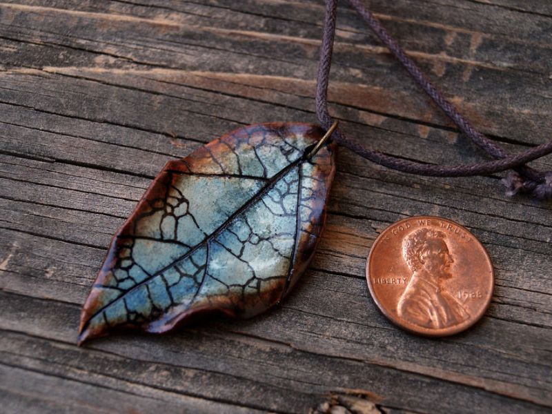 Artist mimics natural leaves as pendants and necklaces using polymer clay