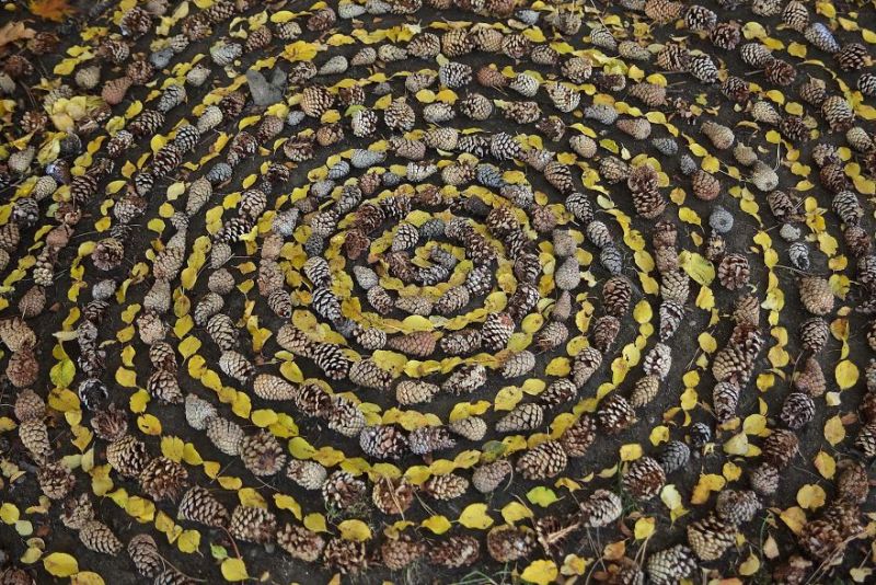 james-brunt-land art using natural materials