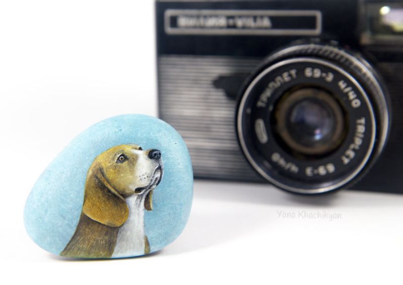 Pet Portraits on Stone by Yana Khachikyan