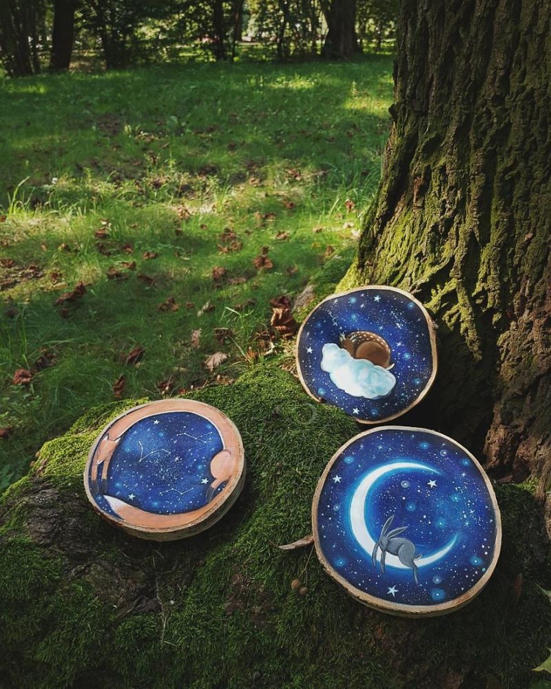 Wood Slice Paintings by Anna Kucharska