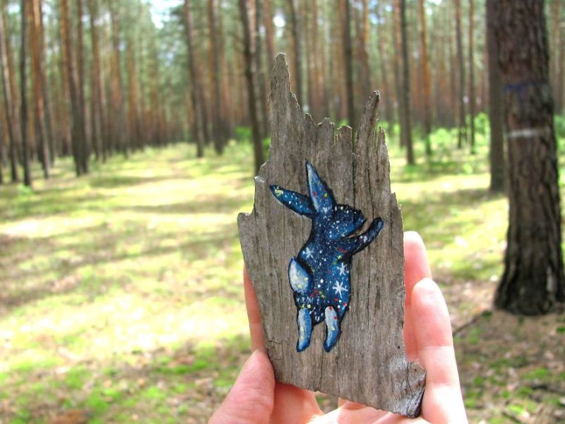 Wood Slice Paintings by Anna Kucharska