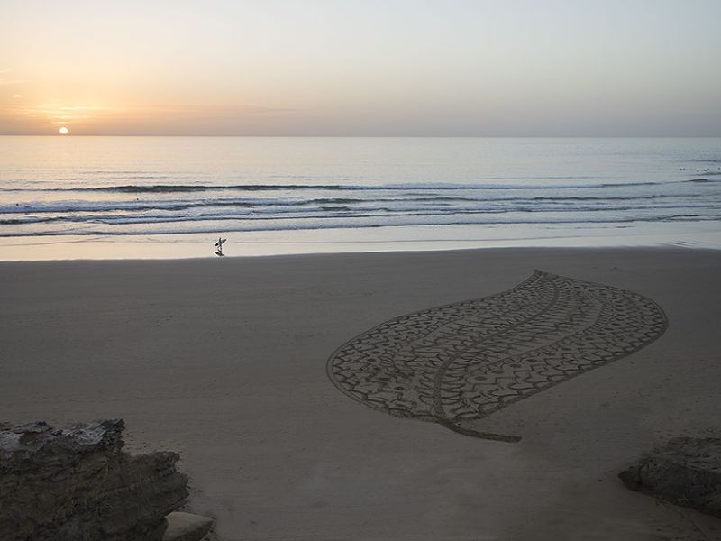 Arabic-inspired-beach-art