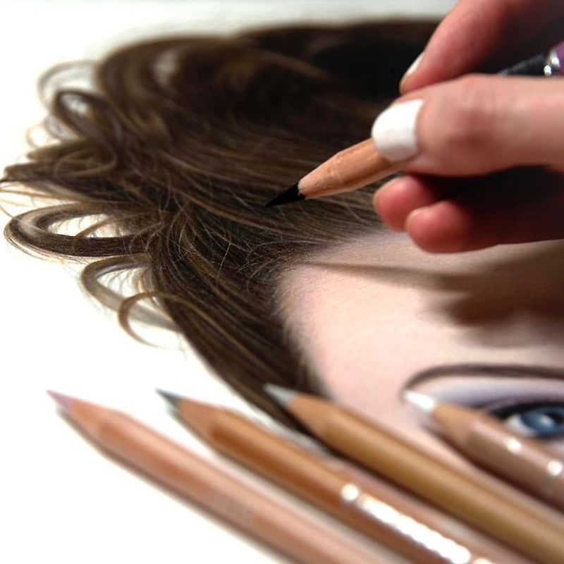 Photorealistic portraits by Heather Rooney